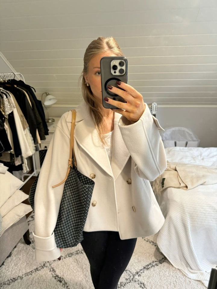 Women’s Double-Breasted Coat with Wide Lapels