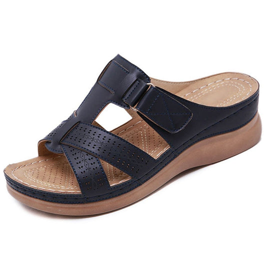 Women’s Open Toe Flat Sandals with Multi Strap Design and Buckle Detail