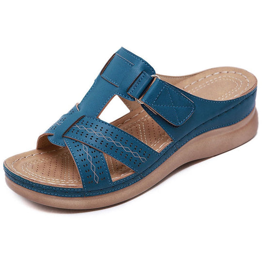 Women’s Open Toe Flat Sandals with Multi Strap Design and Buckle Detail