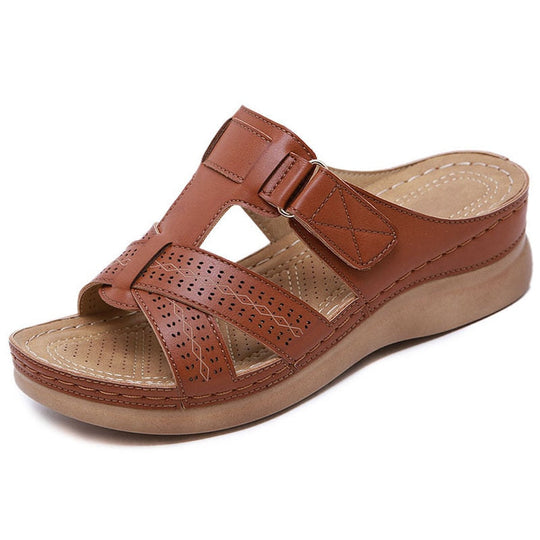 Women’s Open Toe Flat Sandals with Multi Strap Design and Buckle Detail