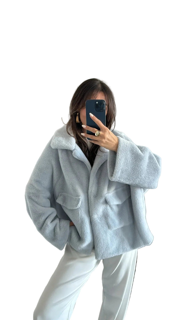 Women’s Textured Oversized Jacket with Front Pockets